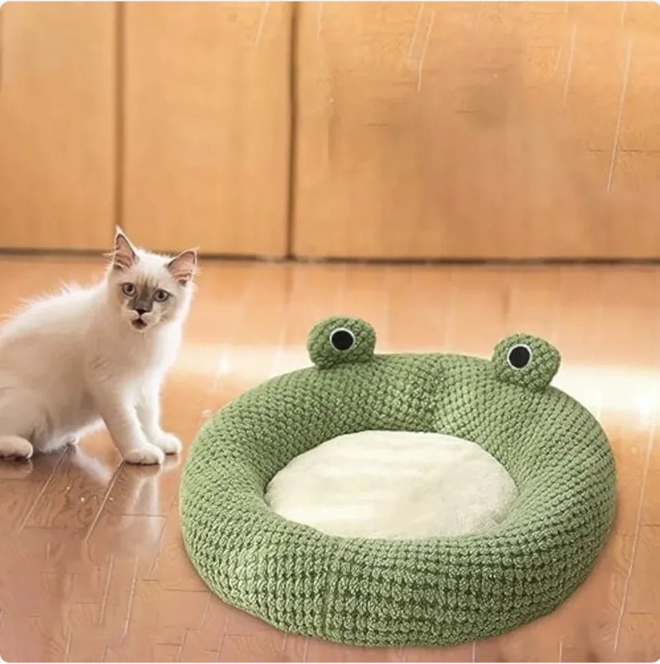 Froggy Plush Pet Nest - LiviNova